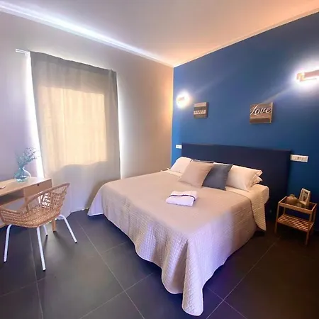 ゲストハウス La Casina Rossa